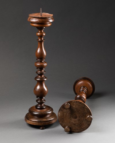 Lighting  - Pair of wooden candlesticks Louis XIII - France Early 17th century