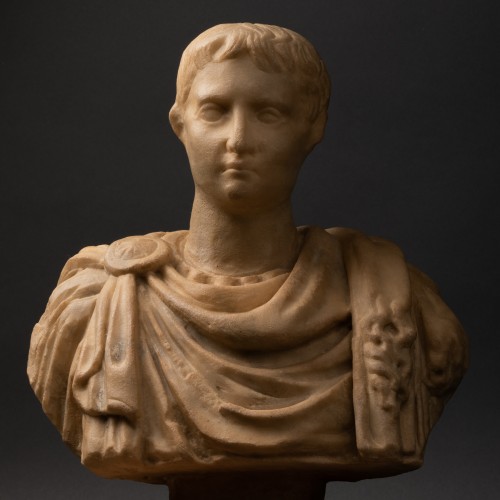 Sculpture  - Bust in marble - 16th century Italy