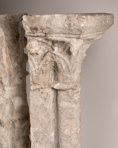 Moyen Âge - Paire de colonnettes gothiques en pierre - France XIIIe siècle