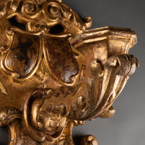 Luminaires Appliques - Paire d’appliques armoriées en bois doré et polychromie – Italie XVIIe siècle