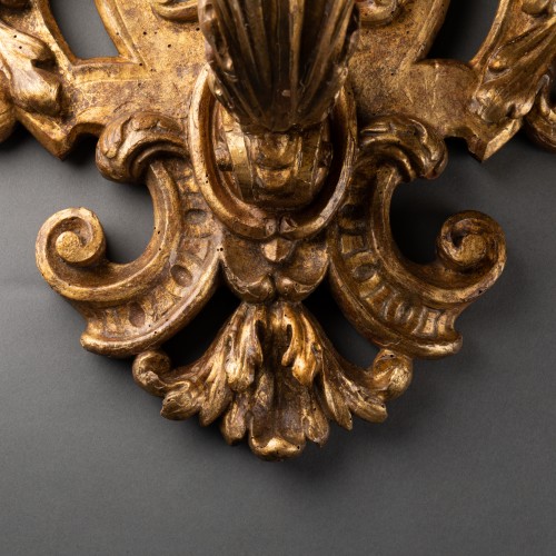 Paire d’appliques armoriées en bois doré et polychromie – Italie XVIIe siècle - Galerie Alexandre Piatti