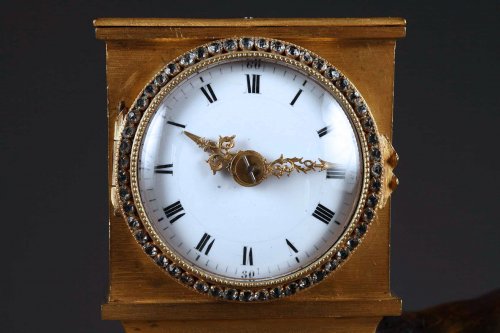 Horlogerie Pendule - Pendule à l’éléphant en bronze doré époque Empire