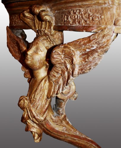 Console en bois doré "aux Femmes Ailées" époque Régence - Galerie Berger