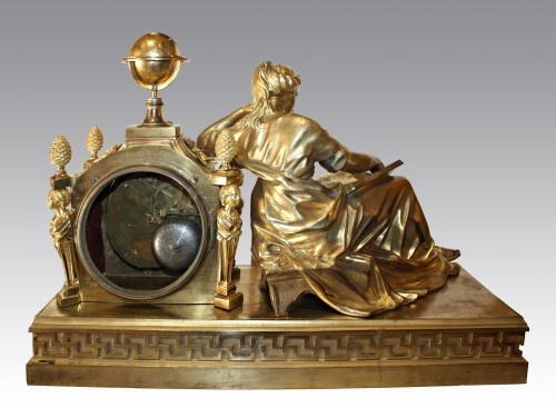 Pendule à la Geoffrin par Olin à Paris Epoque Louis XVI - Galerie Berger