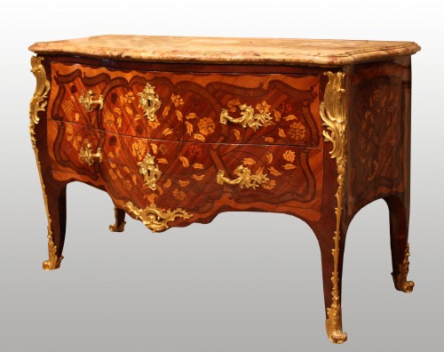 Commode à décor floral - Mobilier Style Louis XV