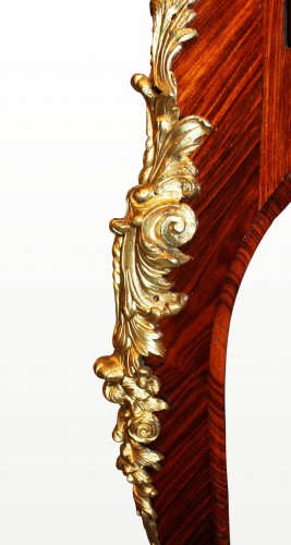 XVIIIe siècle - Console à six pieds dite Table à Trumeau attribuée à Étienne Doirat