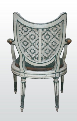 Louis XVI - Paire de fauteuils "à coiffer" estampillés de Jacques Chéneaux