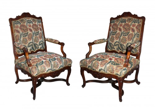 Pair of large armchairs with flat backs