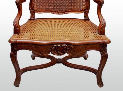 Louis XV - Very nice pair of cane armchairs 