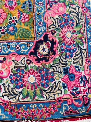 Tapis fin Kachan Dabir en soie et laine, signé Commande Bannayan, atelier Royal - Galerie Buter