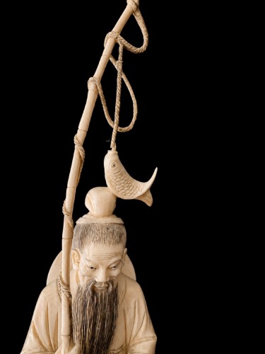 Important pêcheur en ivoire chinois monobloc - Archéologie Style 