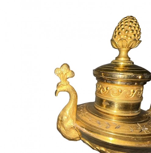 Antiquités - Paire de bougeoirs aux paons formant brûle-parfums