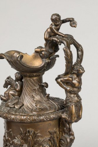 XIXe siècle - Paire d'aiguières Napoleon III en bronze
