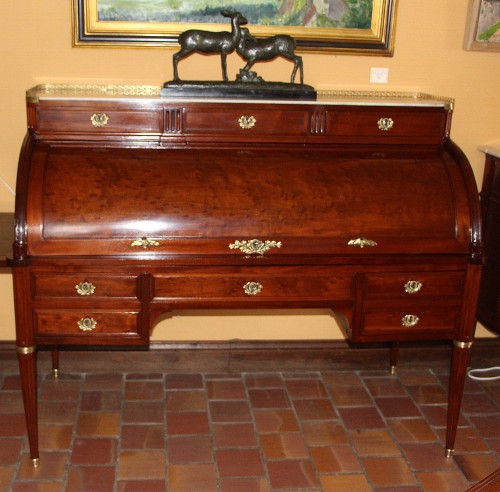 Large Louis XVI Cylinder Desk - Louis XVI