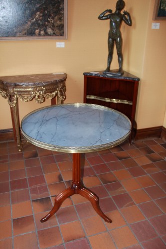 Mobilier Table & Guéridon - Guéridon en acajou massif d’époque Louis XVI