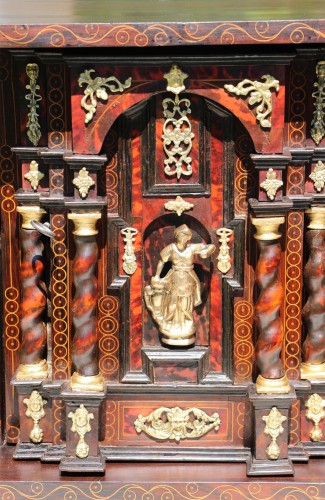 Cabinet espagnol du XVIIe siècle - Mobilier Style 