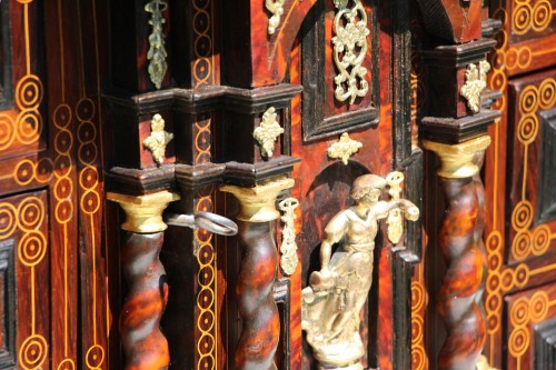 Cabinet espagnol du XVIIe siècle - Galerie de Crécy