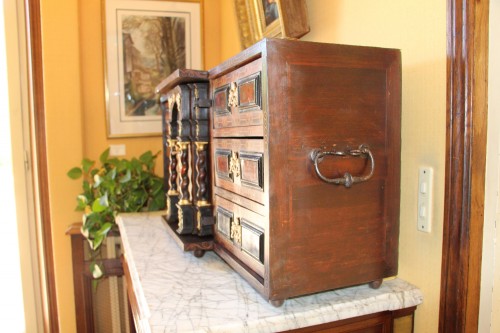 Antiquités - Cabinet espagnol du XVIIe siècle