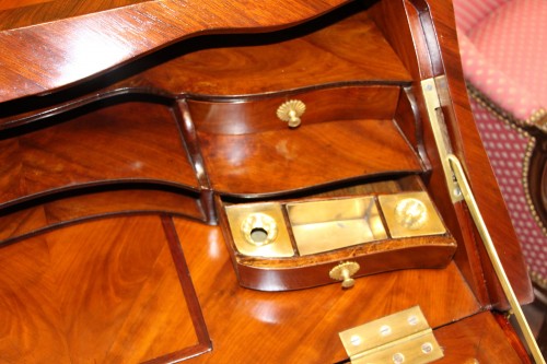Mobilier Bureau et Secrétaire - Bureau de pente d’époque Louis XV, estampillé, Antoine Mathieu Criard