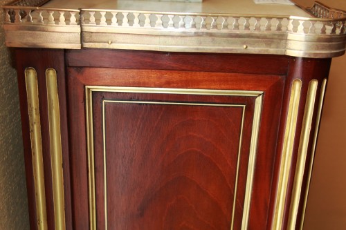 XVIIIe siècle - Chiffonnier Louis XVI, Estampillé F.SCHEY