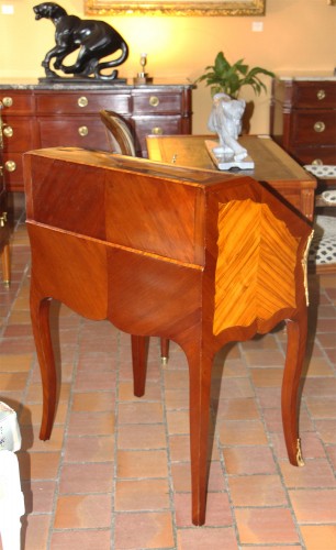 Louis XV period sloping  - 