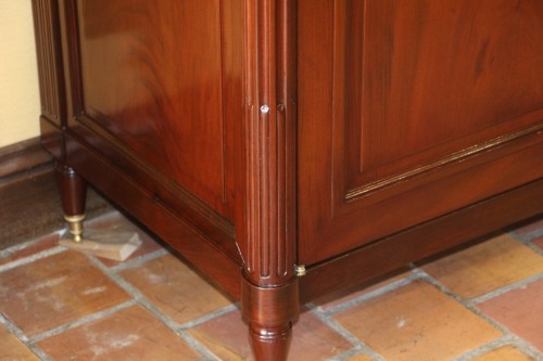 Louis XVI - Low sideboard in solid mahogany stamped Chavignau