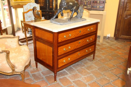 18th century - Louis XVI period chest of drawers in mahogany and lemon wood