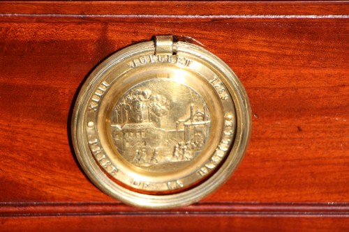 Furniture  - Louis XVI period chest of drawers 