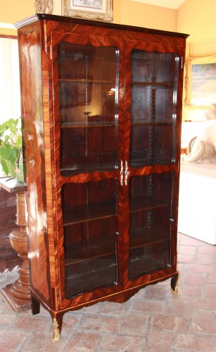 Bibliothèque d’époque Louis XV estampillée J. SCHMITZ - Mobilier Style Louis XV