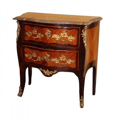 Louis XV  &quot;sauteuse&quot; chest of drawer