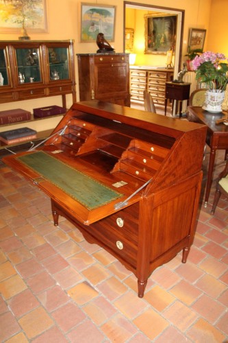 18th century - Scriban chest of 18th