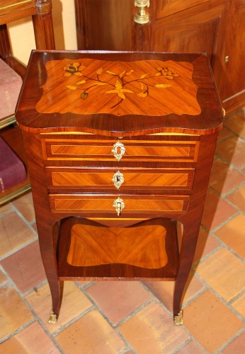 Table chiffonnière XVIIIe, estampillée Ellaume - Mobilier Style Louis XV