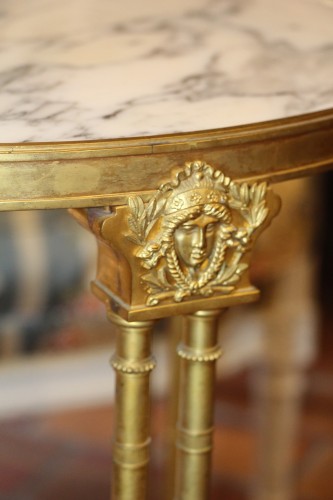 Circular neoclassical style pedestal table  - 