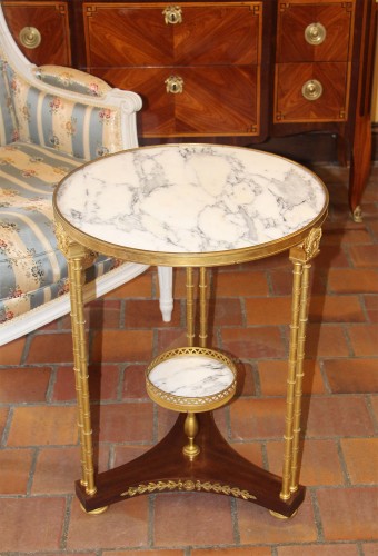 20th century - Circular neoclassical style pedestal table 