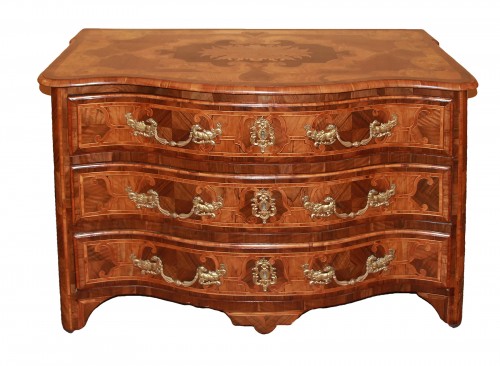 Louis XIV period "Dauphinoise" chest of drawers, 