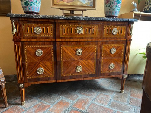 Louis XVI period chest , Stamped  by Jean-Baptiste Courte - Louis XVI