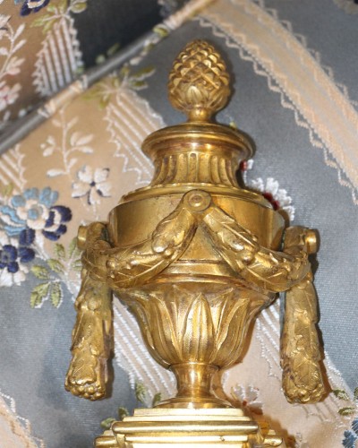 Lighting  - Pair of Louis XVI period wall lights with two very finely chiseled and gild