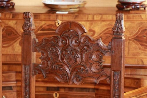 17th century - Italian Walnut Chairs From The 17th Century