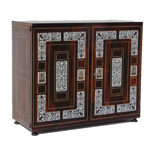 Cabinet Italien du XVIIe siècle - Mobilier Style 