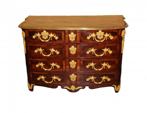 XVIIIe siècle - Commode d’époque Régence attribuée Etienne Doirat