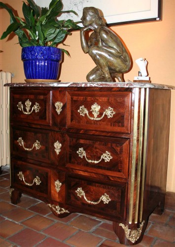 Petite commode d’époque Régence - Galerie de Crécy