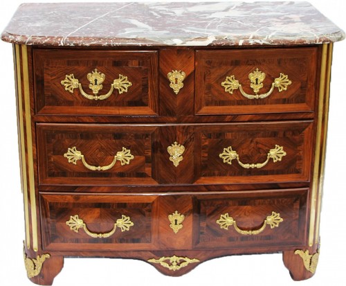 French Regence - Small Regency period chest 