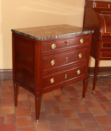 Louis XVI chest of drawer, Stamped JBVASSO - Furniture Style Louis XVI