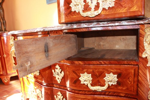 Commode d’époque Louis XV, estampillée de Pierre Denizot - Louis XV