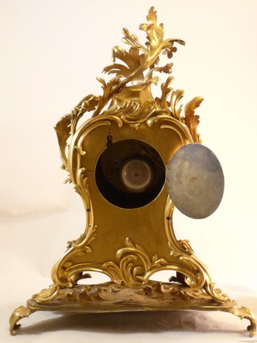 Pendule d'époque Louis XV, modèle de Saint Germain - Louis XV