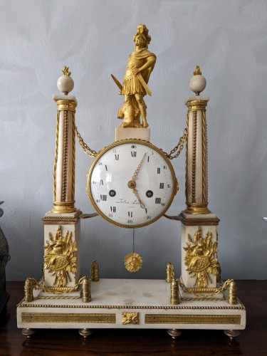 Pendule portique Louis XVI, Folin l'aîné, XVIIIe siècle - Galerie de Fontaine