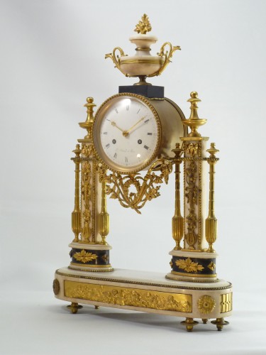 Antiquités - Louis XVI portico clock, 18th Century