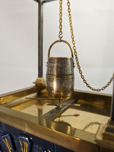 Pendule en forme de puits par Guilmet - Horlogerie Style Napoléon III