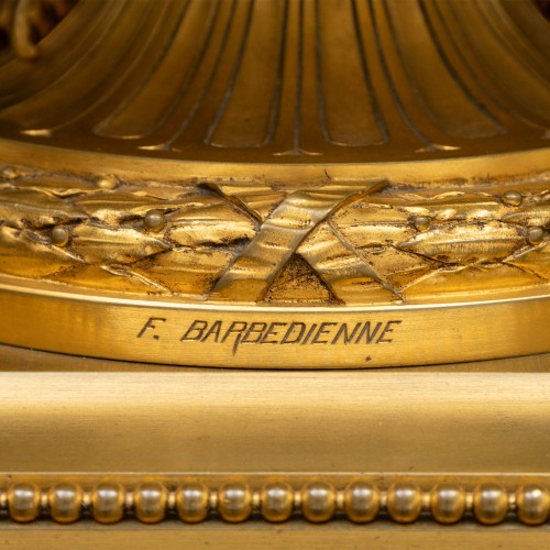Jardinière ou centre de table en bronze doré signé Barbedienne - Galerie de Fontaine