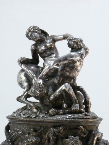 Urne couverte en bronze argenté - Objet de décoration Style 